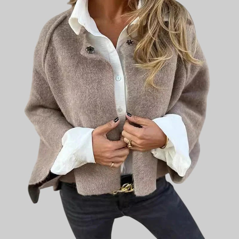 ЛЮБА - Елегантно късо яке с разширени ръкави