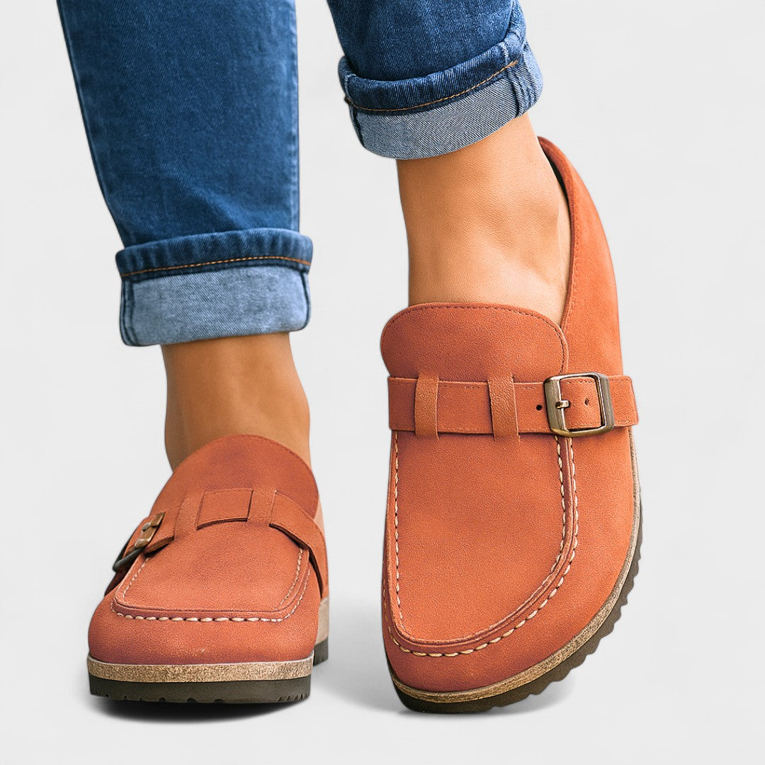 Инес – Стилни велурени мокасини с катарама