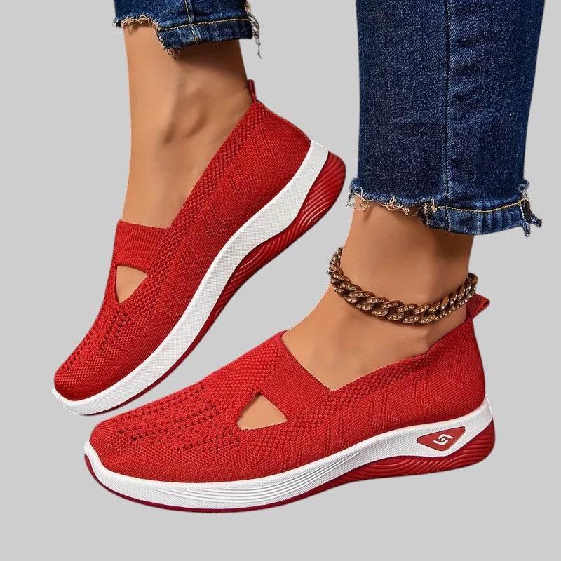 Николина – Удобни маратонки RelaxFit за комфортни разходки