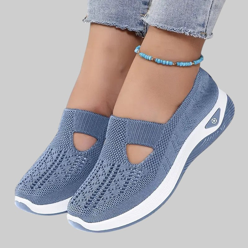 Николина – Удобни маратонки RelaxFit за комфортни разходки