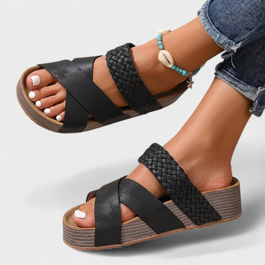 Бианка – Ортопедични винтидж сандали за комфорт и стил