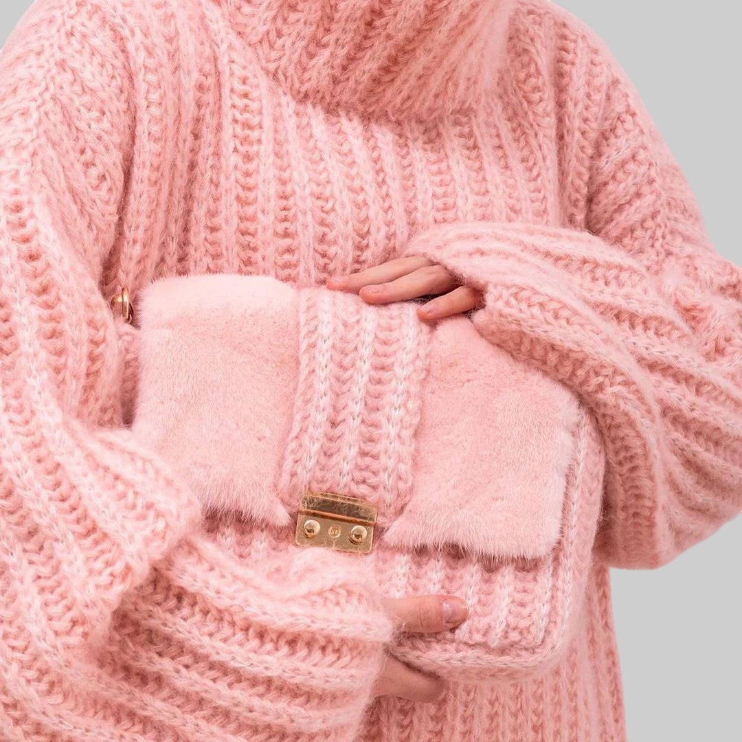 Мартина - Удобна дамска блуза с дълъг ръкав и качулка