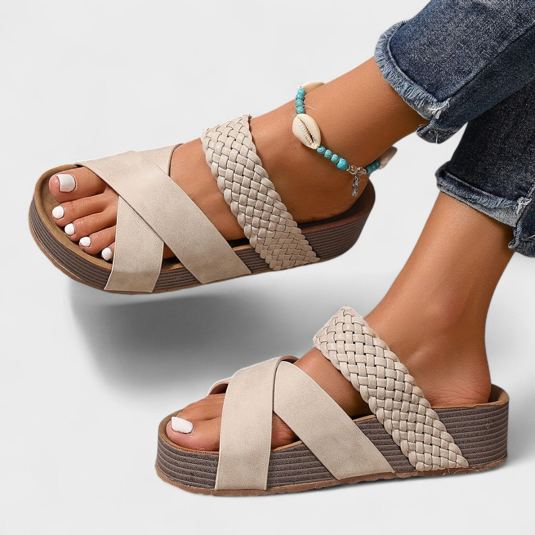 Бианка – Ортопедични винтидж сандали за комфорт и стил